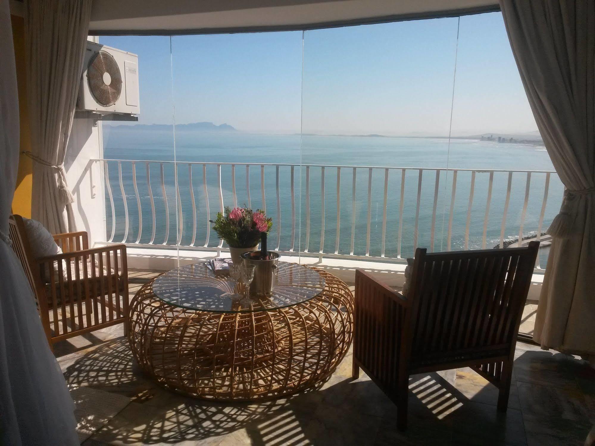 Harbour View Lodge Gordonsbaai Buitenkant foto
